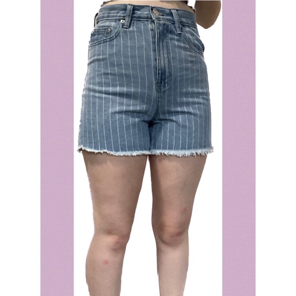 Adorable Pin Striped Denim Shorts! - Picture 1 of 4